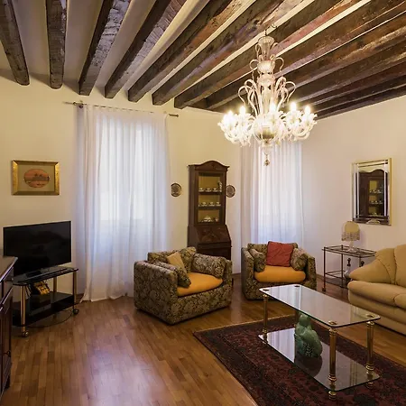 San Maurizio Apartment