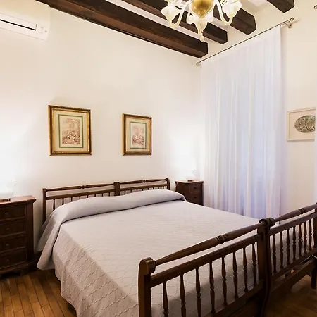 Apartment San Maurizio Venice
